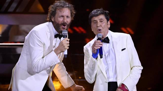 Beyond-the-Magazine-gianni-morandi-jovanotti-sanremo-2022