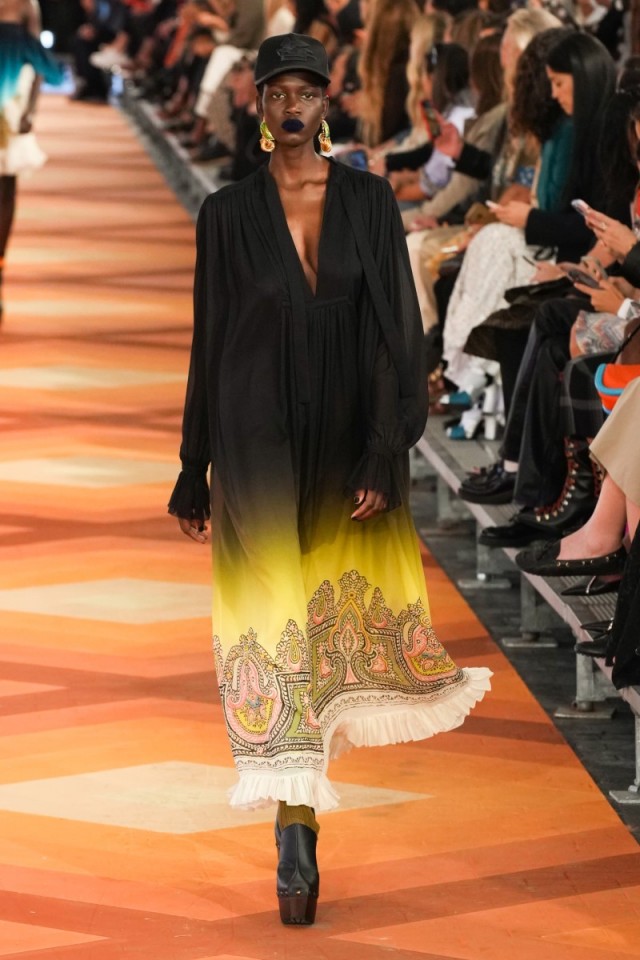 Etro MFW SS23, Articolo su Beyond the Magazine