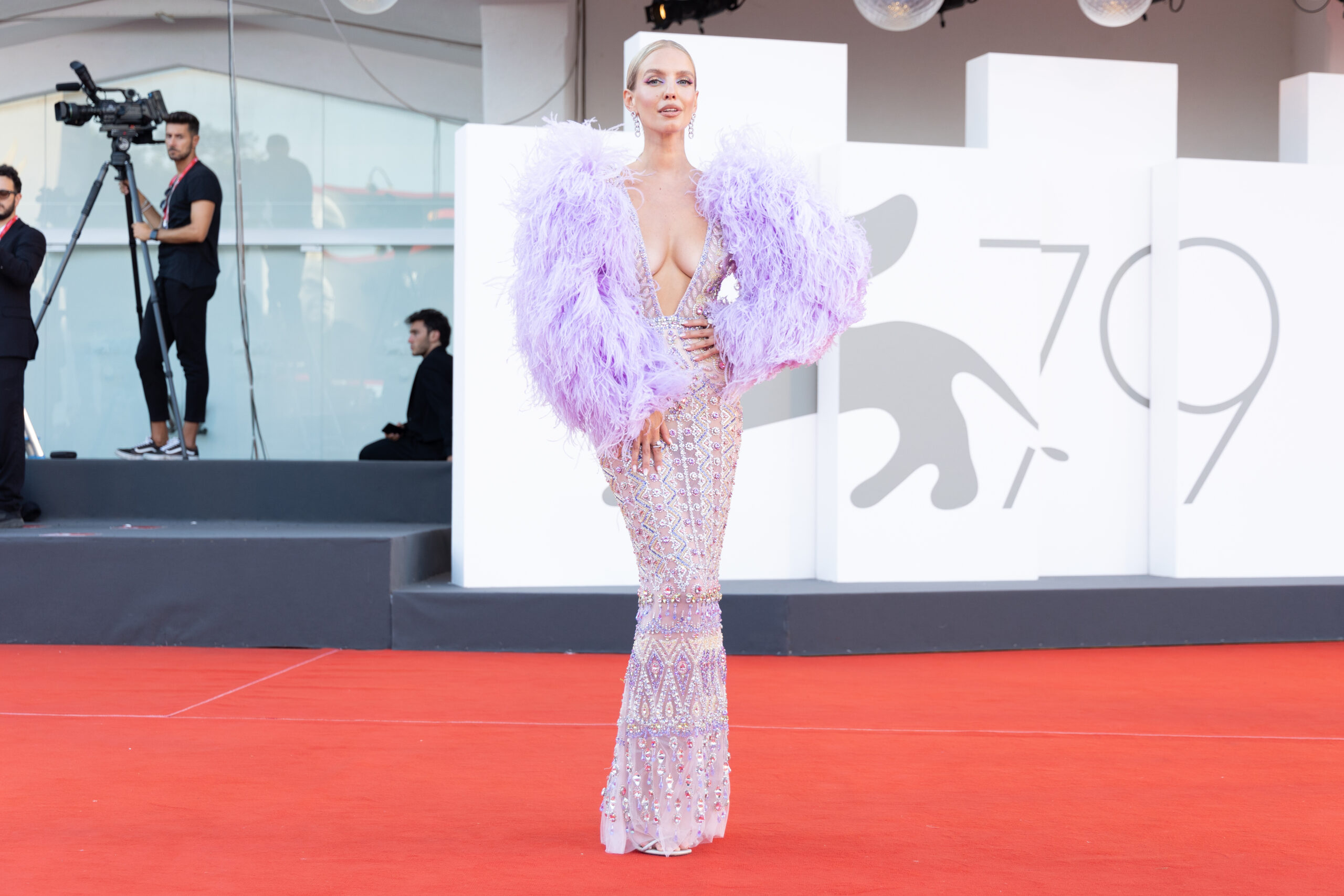 Leonie Hanne in Georges Hobeka