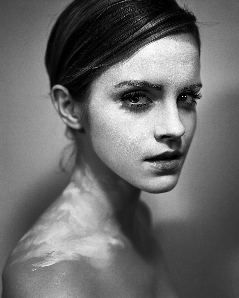 Apre al pubblico la mostra di Vincent Peters Timeless Time, Palazzo Reale, Milano, Articolo su Beyond the Magazine, Emma Watson