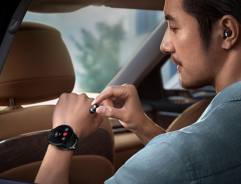 Huawei Watch Buds, articolo su Beyond the Magazine